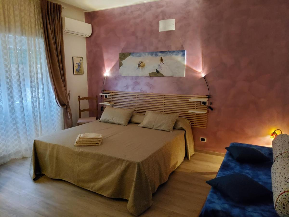Annadia Sweet Home B&B リド・ディ・オスティア エクステリア 写真