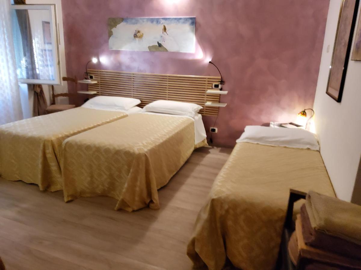 Annadia Sweet Home B&B リド・ディ・オスティア エクステリア 写真
