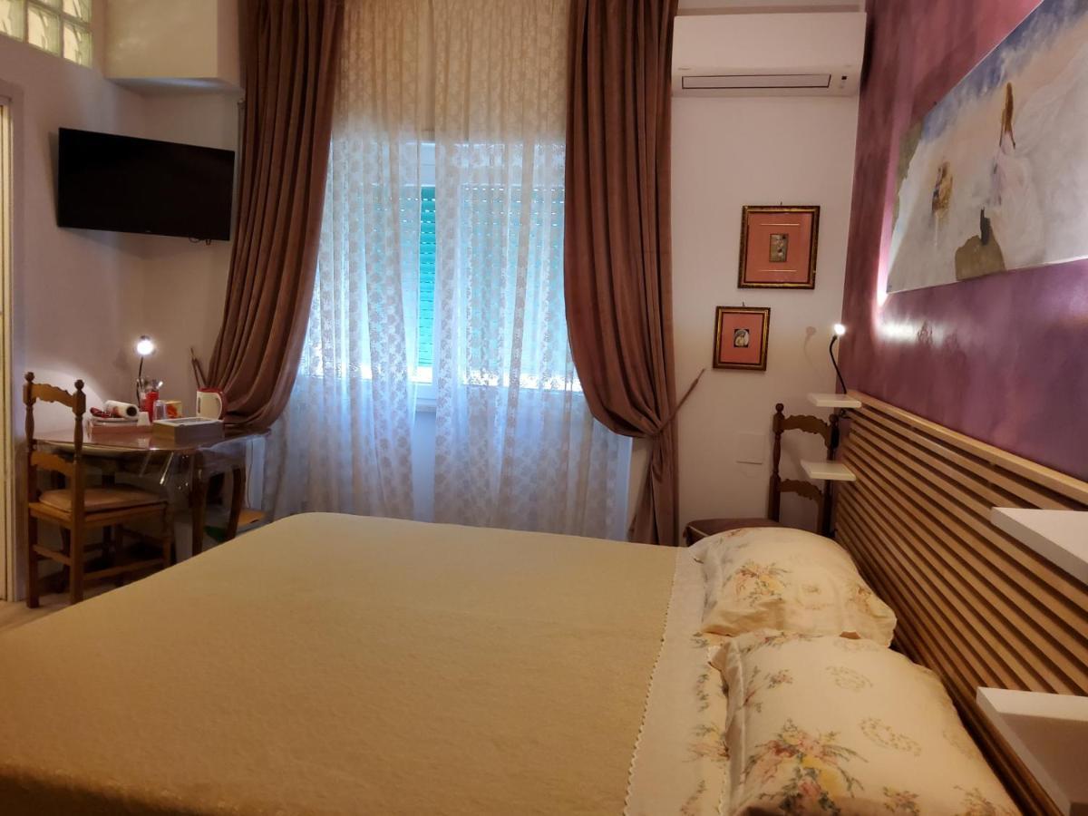 Annadia Sweet Home B&B リド・ディ・オスティア エクステリア 写真