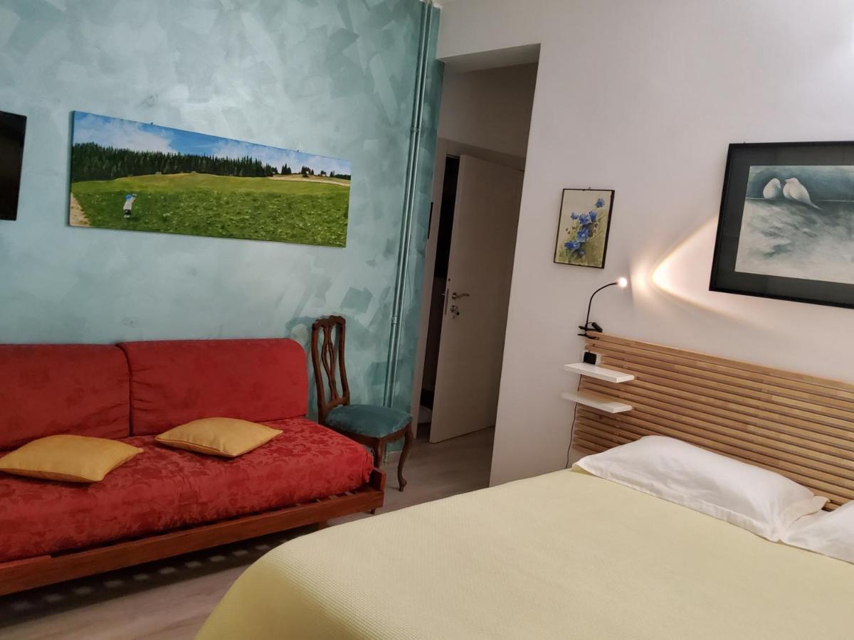 Annadia Sweet Home B&B リド・ディ・オスティア エクステリア 写真
